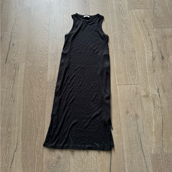 rag & bone Dresses & Skirts - Rag & Bone the knit rib zip midi dress
